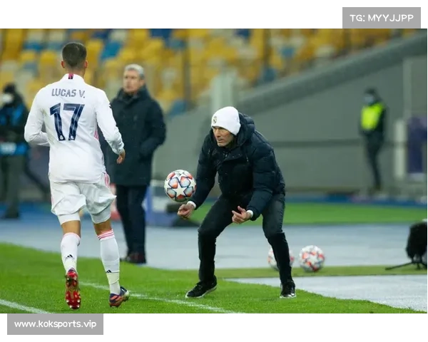 尼楚库乌刚进入比赛节奏却因摆手拒绝裁判判罚引发争议 尼楚库乌刚进入比赛节奏却因摆手拒绝裁判判罚引发争议