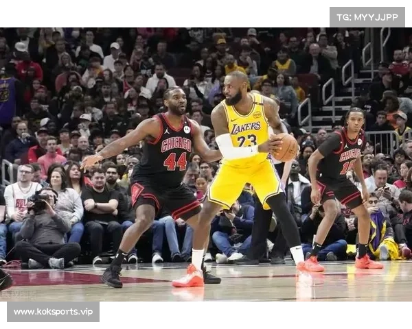 里夫斯上篮反超后基迪超远三分绝杀湖人 上演神仙剧情 里夫斯上篮反超后基迪超远三分绝杀湖人 上演神仙剧情