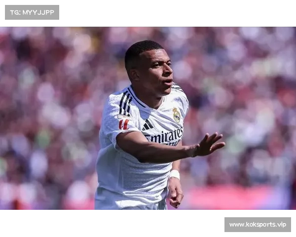 姆巴佩争议判罚引发广泛热议 艾弗森公开表达强烈不满 姆巴佩争议判罚引发广泛热议 艾弗森公开表达强烈不满